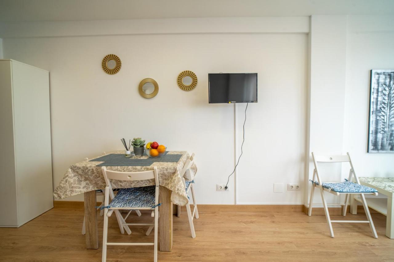 Apt. P/3 10' From The Beach W/Wifi In 토레몰리노스 외부 사진